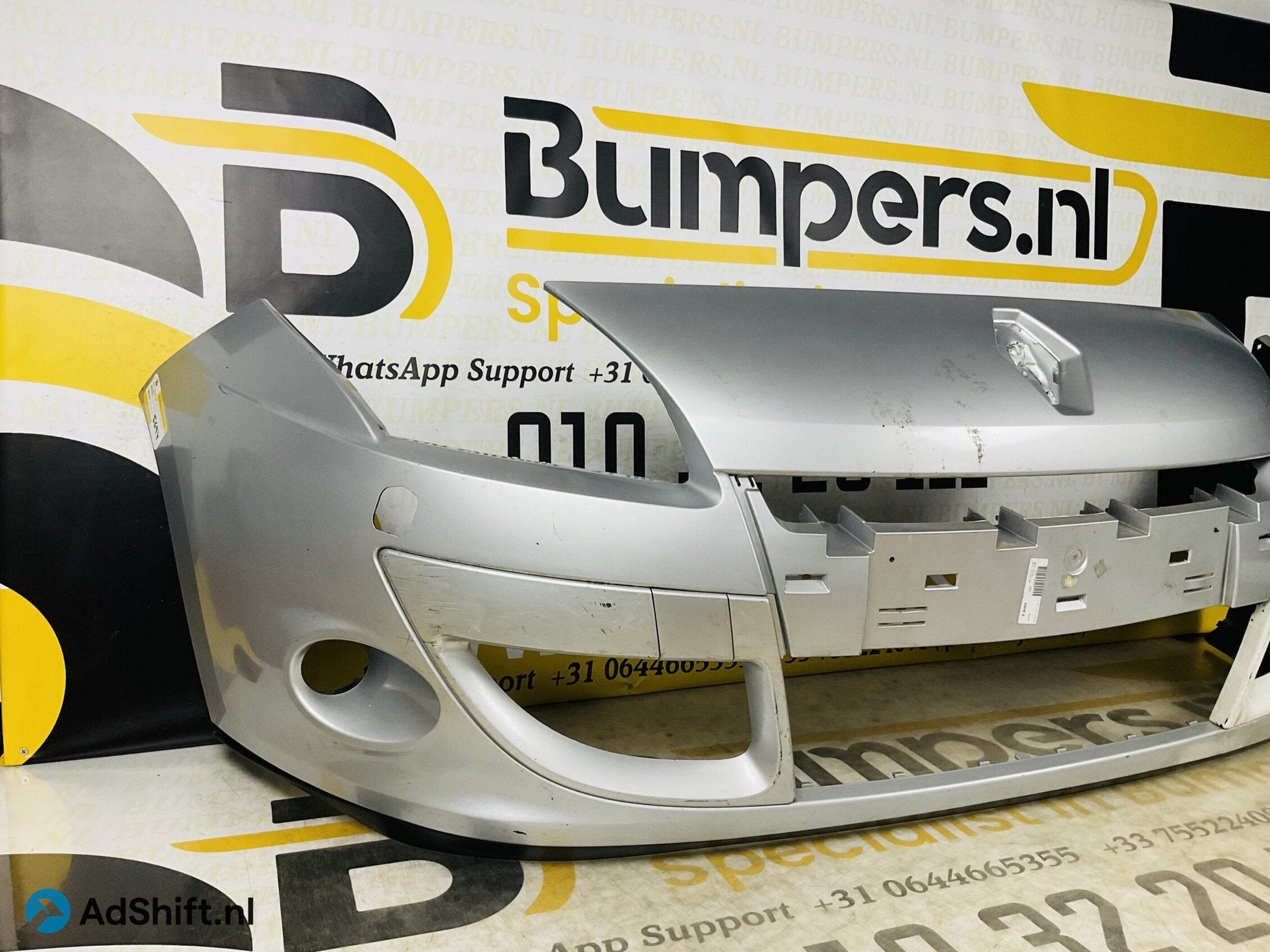 BUMPER Renault Scenic 3 2009-2012 VOORBUMPER 2-F6-5694z, Bumper
