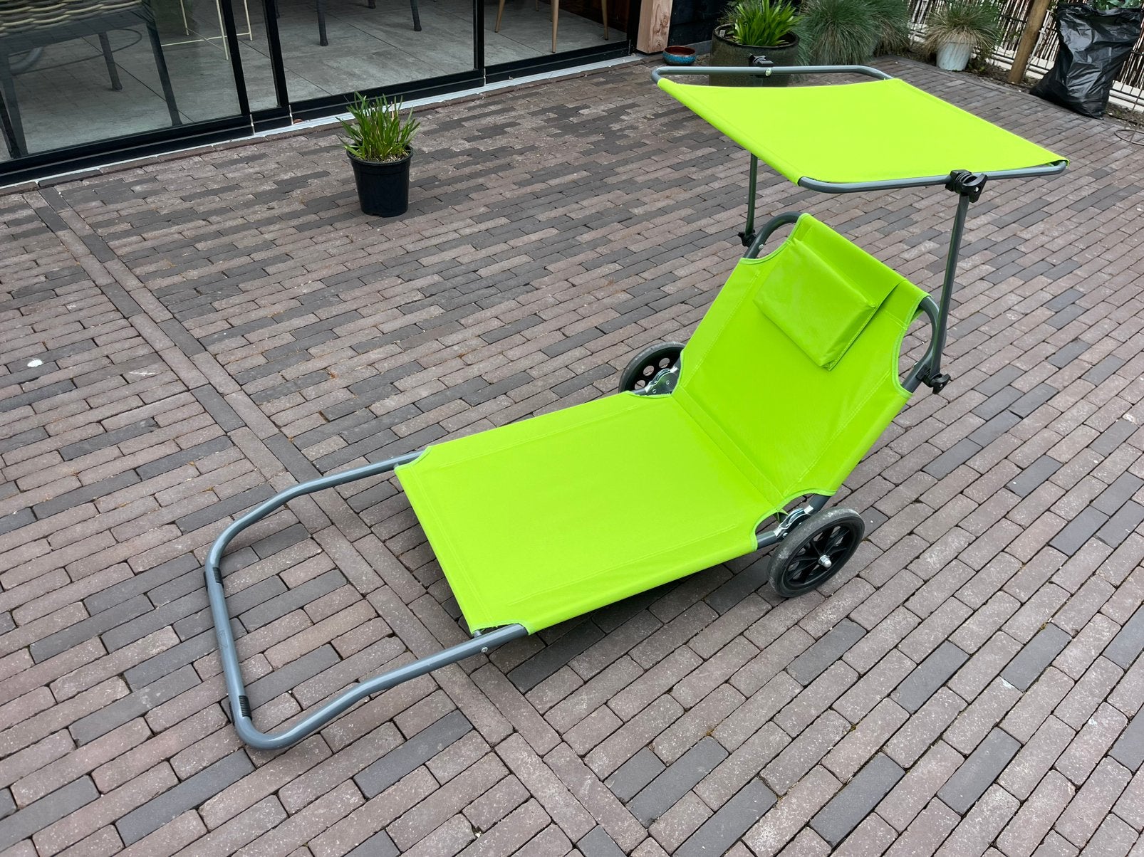 Strandstoel met wielen, Tuin en Terras, Ligbedden, Ophalen, Zo goed als nieuw, Verrijdbaar