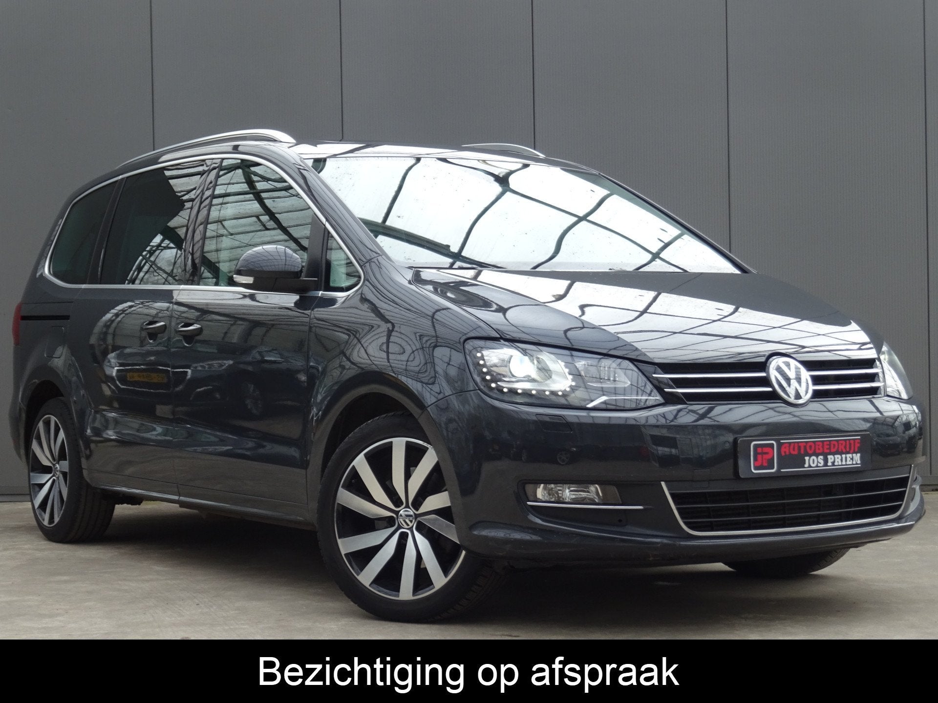 Volkswagen Sharan 2.0 TSI Highline * 220 PK * 7 PERS. * LUXE, Auto's, Gebruikt, 1984 cc, 7 stoelen, 102 €/maand