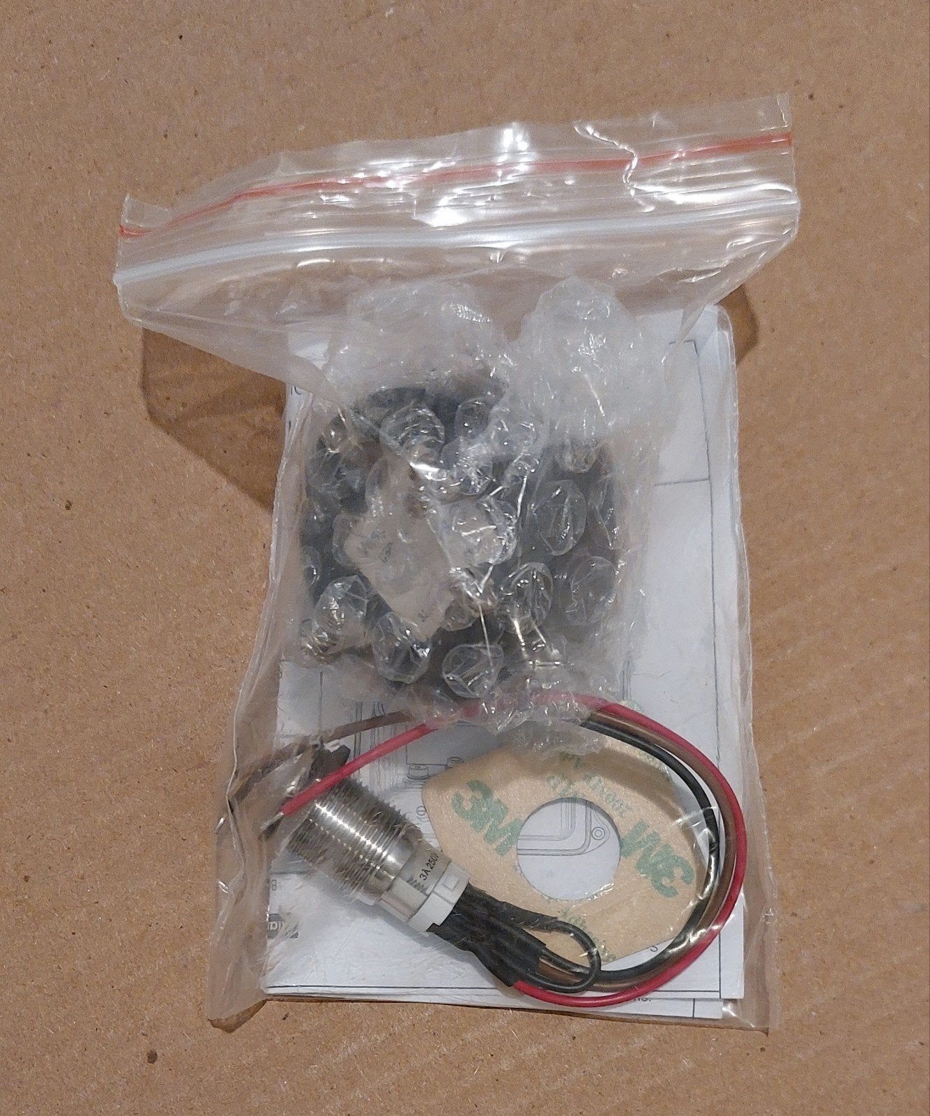 Vesper Marine AIS Watch Mate Extern alarm en mute-schakelaar, Ophalen of Verzenden, Nieuw, Kabel of Apparatuur