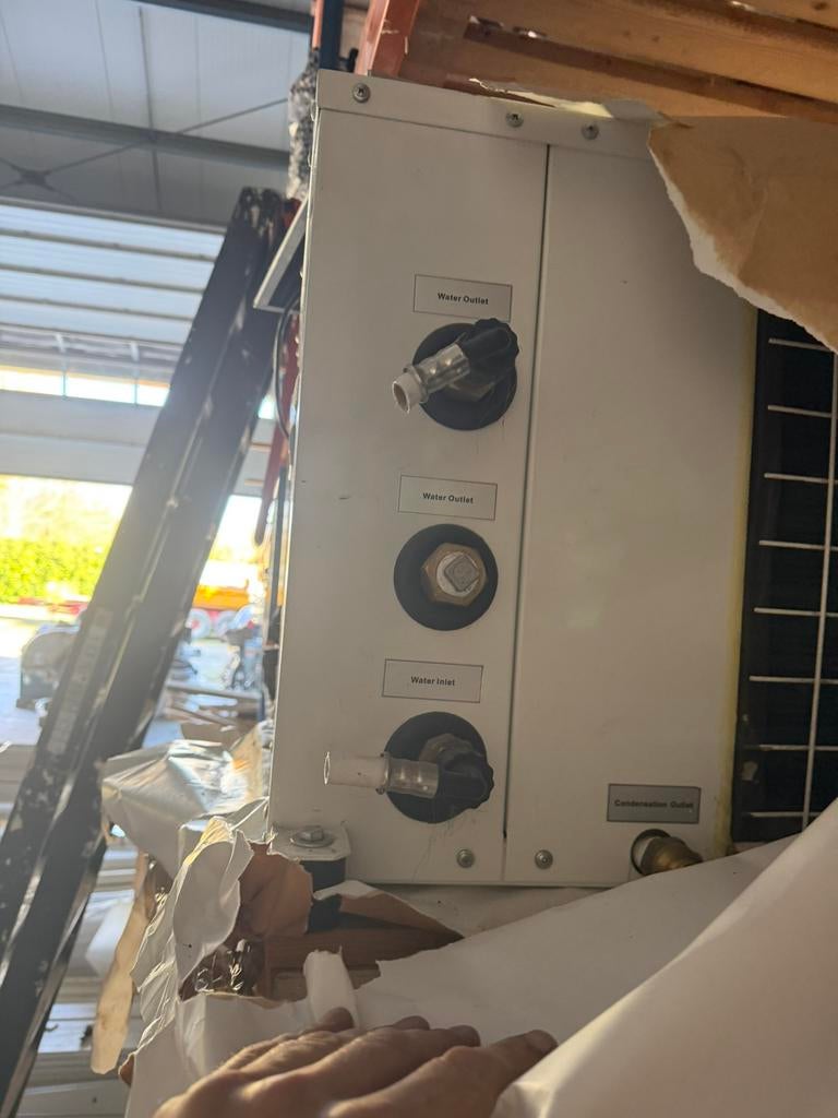 Watergekoelde airco unit, Gebruikt, Minder dan 3 jaar oud, Minder dan 20 liter, Boiler
