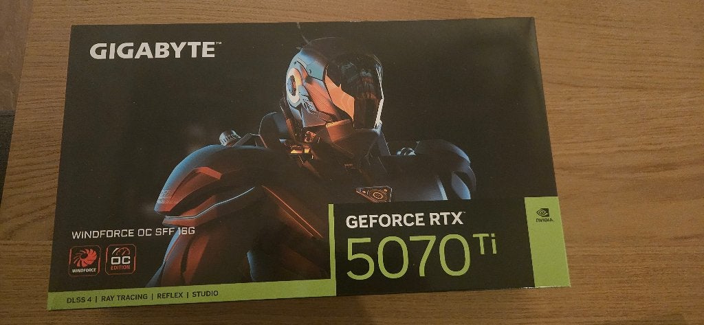 Gigabyte GeForce RTX 5070 Ti WINDFORCE OC SFF 16G, Computers en Software, Videokaarten, Ophalen, Overige soorten, Nieuw, HDMI