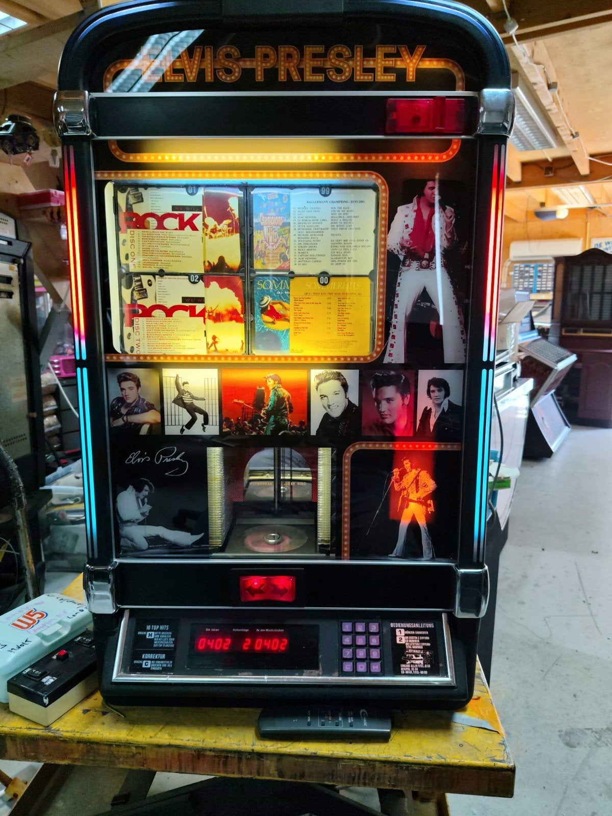wand cd jukeboxen voor 100 cd's, Verzamelen, Ophalen, Zo goed als nieuw, 1970 tot heden, Overige merken