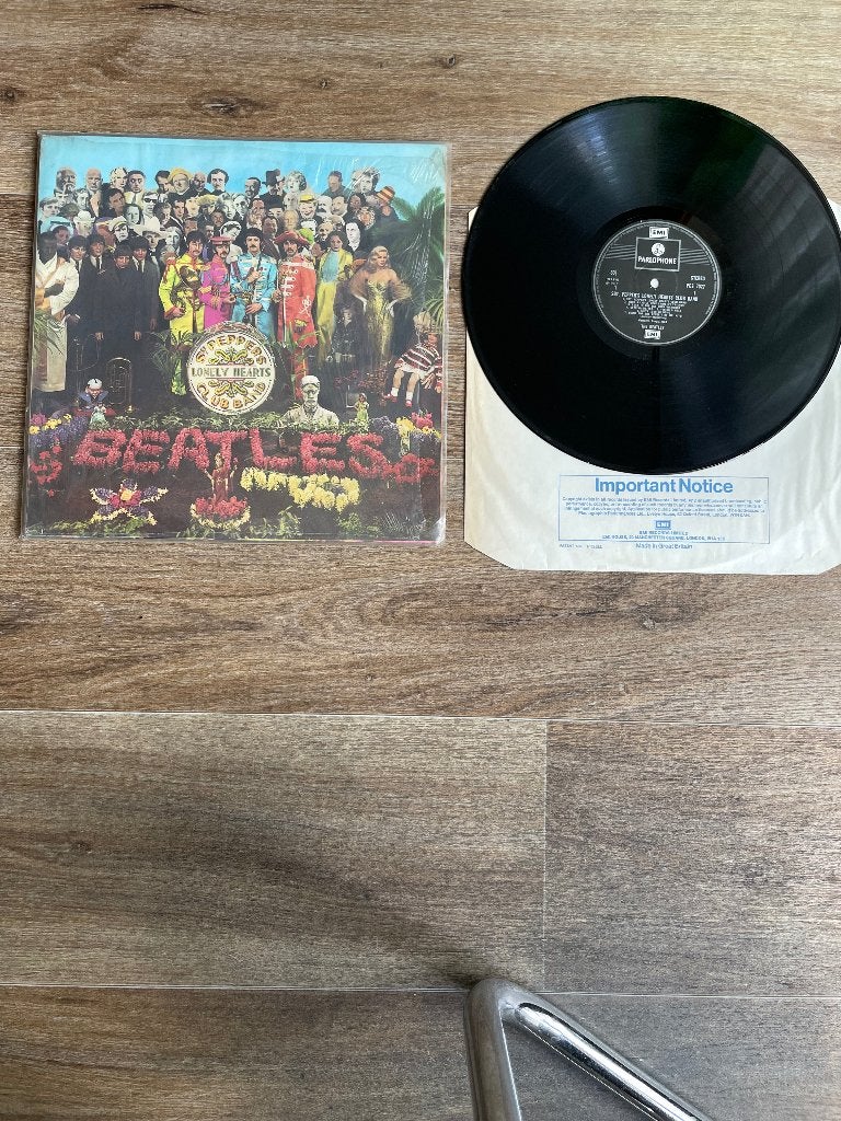 LP The Beatles - Sgt Pepper (UK), Zo goed als nieuw, 12 inch, 1960 - 1969, Fotohoes