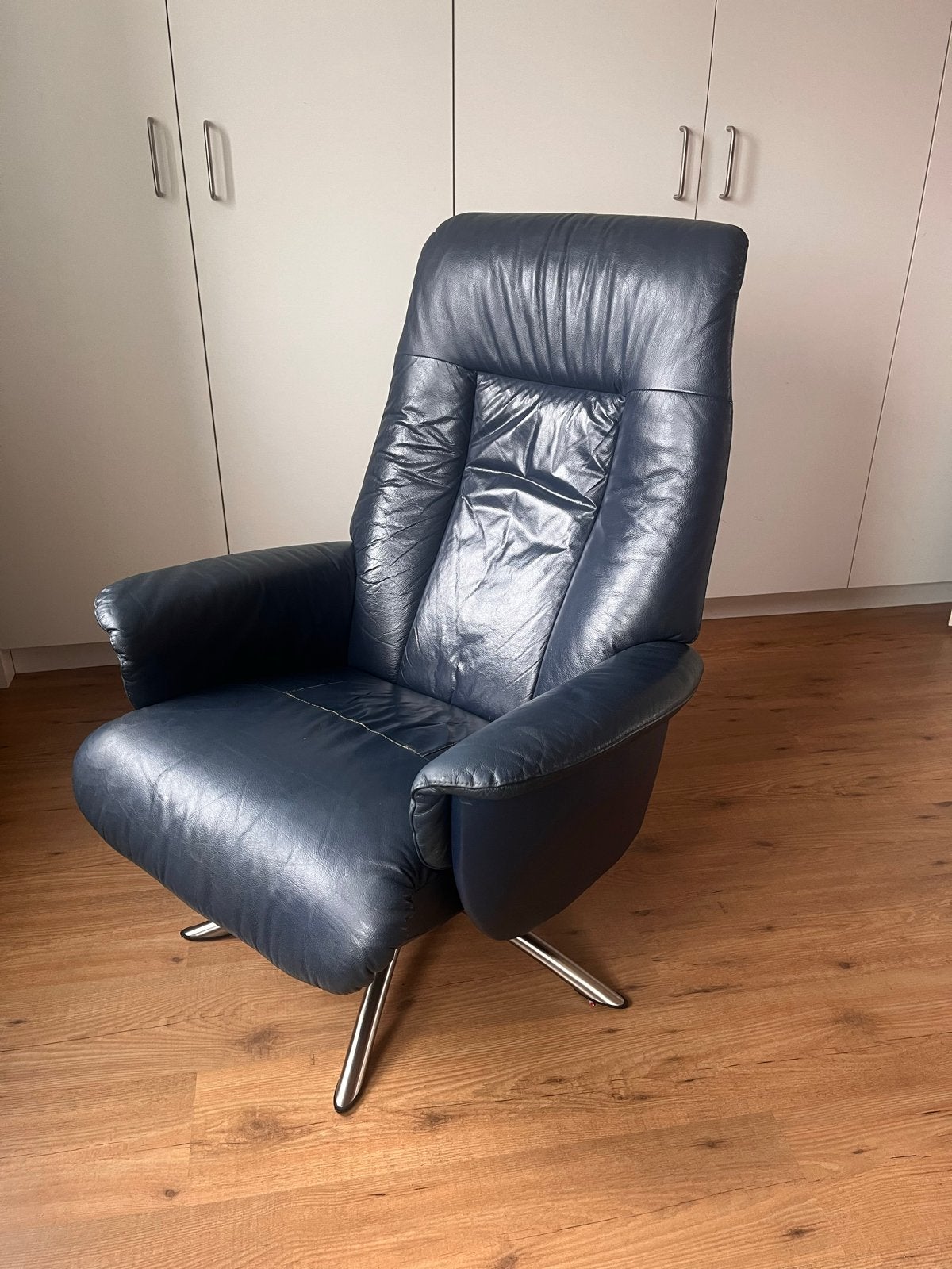 Montel verstelbare blauwe leren relaxstoel - gratis afhalen, Ophalen, Gebruikt, Leer