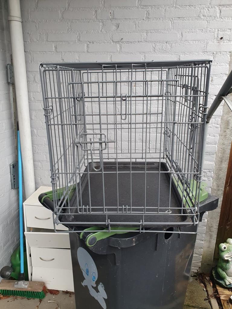 Honden bench zo goed als nieuw, Dieren en Toebehoren, Hondenhokken, Ophalen of Verzenden, Zo goed als nieuw, Minder dan 65 cm