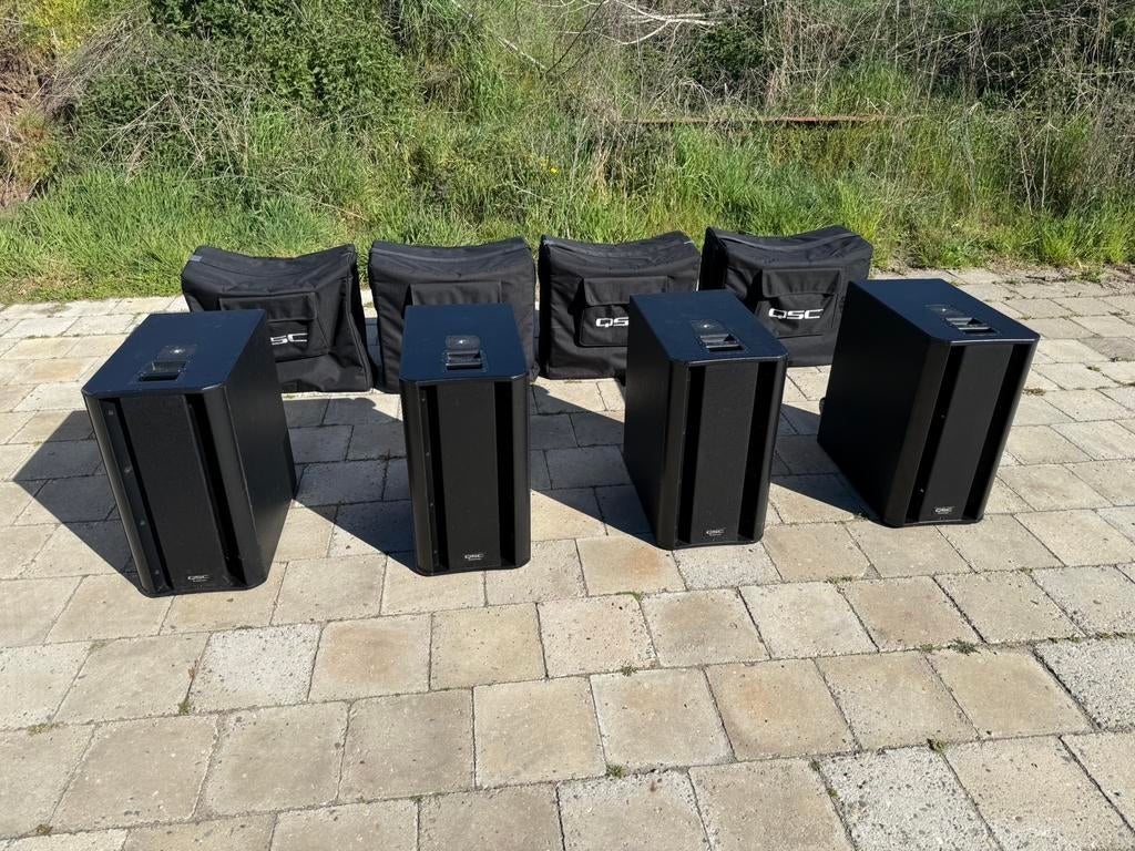 Qsc K Sub KSub 4x incl hoezen - 1000w 2x12’, Ophalen, Zo goed als nieuw, 1000 watt of meer