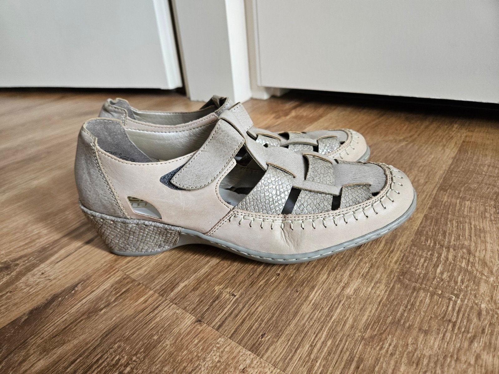 Rieker leren schoenen maat 40 Z.G.A.N., Beige, Zo goed als nieuw, Rieker, Sandalen of Muiltjes