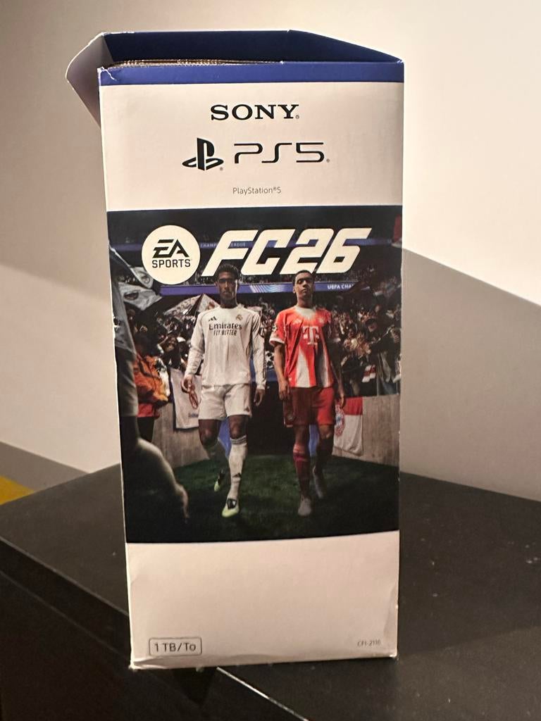 Sony PlayStation 5 met FC26 en extra controller, Eén computer, Ophalen of Verzenden, Vanaf 3 jaar, Sport