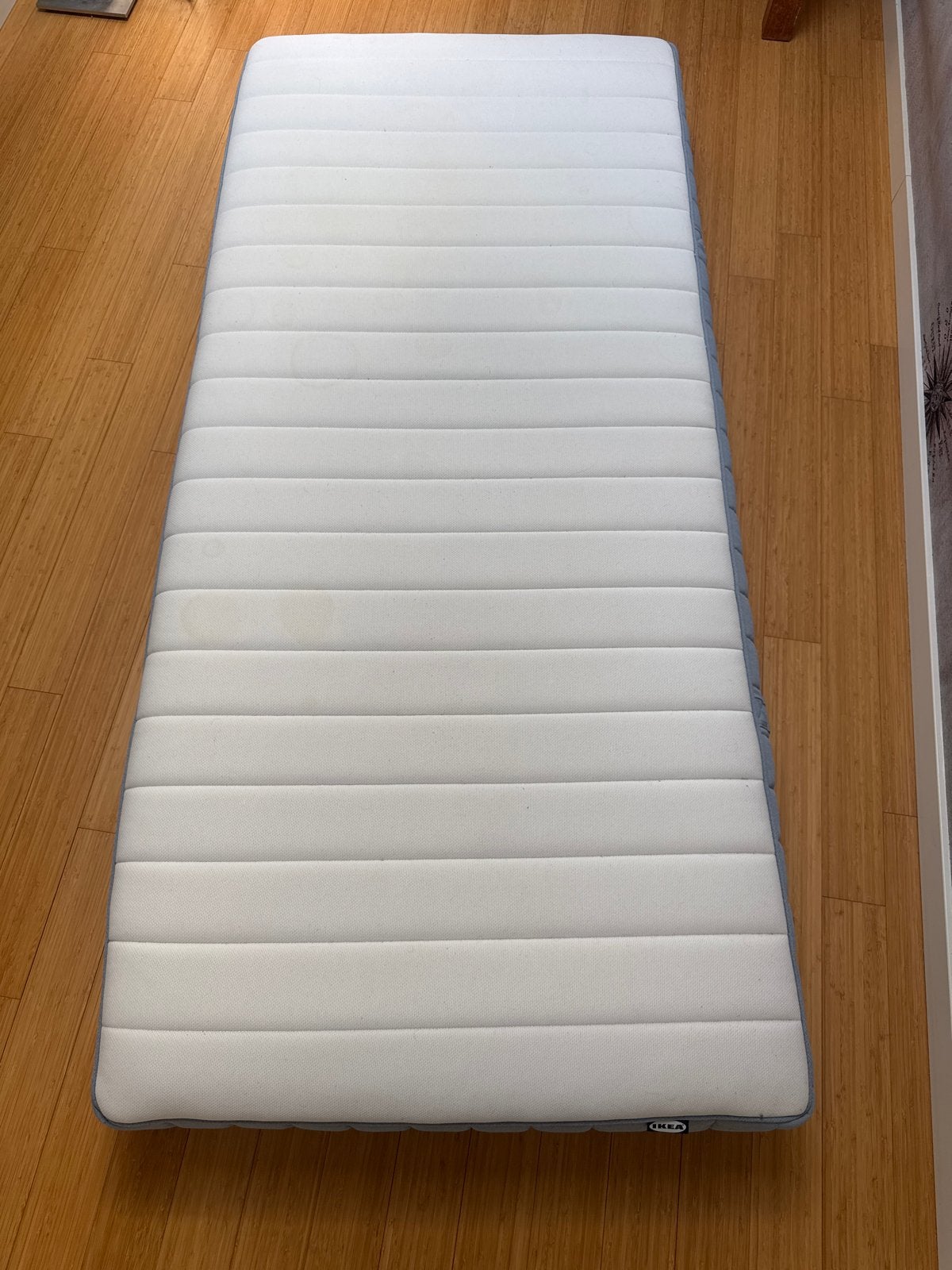 IKEA Matras 90x200 cm - Zo goed als nieuw, Huis en Inrichting, Slaapkamer | Matrassen en Bedbodems, Ophalen, 90 cm, Eenpersoons