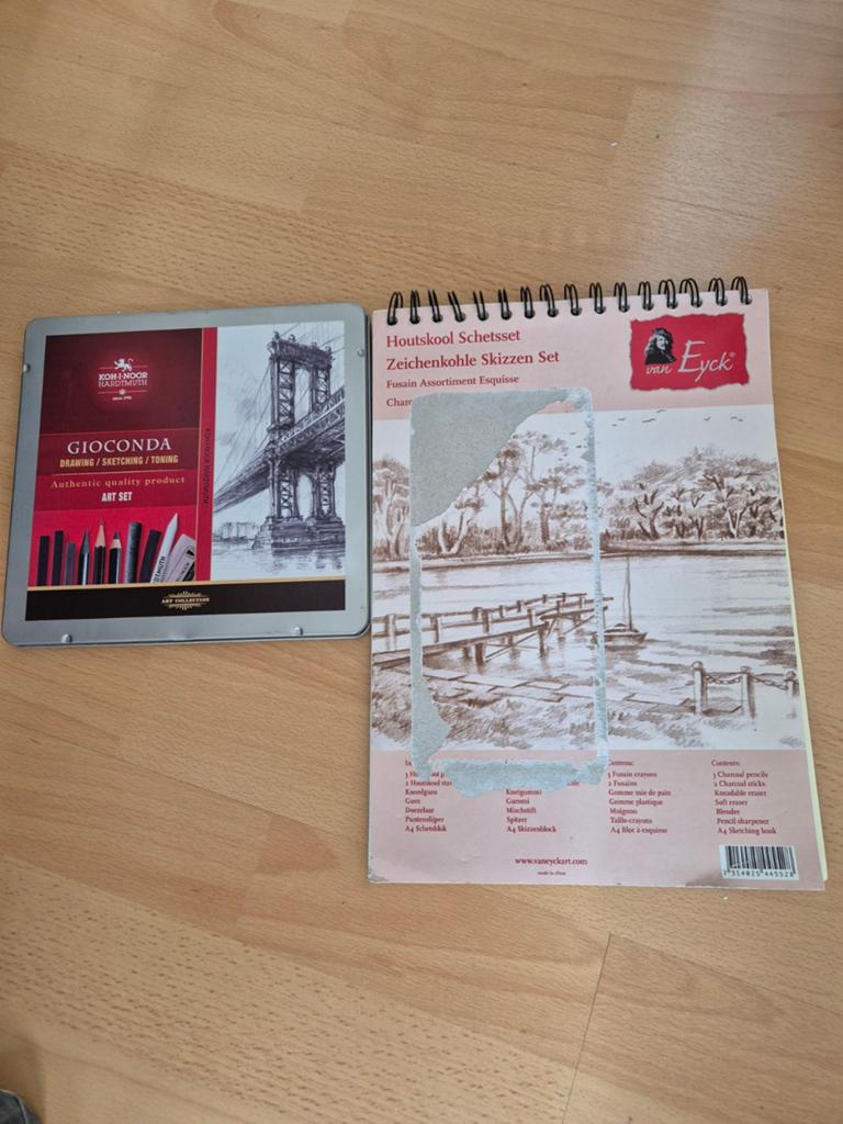 Chioconda 8898 art set houtskool etc, Hobby en Vrije tijd, Tekenen, Ophalen of Verzenden, Zo goed als nieuw, Potlood of Stift