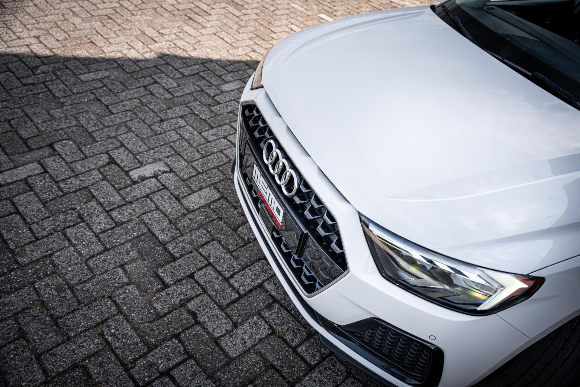 Audi A1 Sportback 30 TFSI Pro Line*LEDER*NAVI*AUTOMAAT*LED*, Zwart, Met garantie (alle), 116 pk, Wit