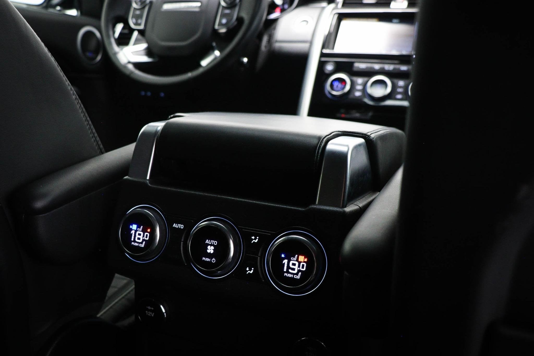 Land Rover Discovery 3.0 Si6 HSE Luxury 7p. | LUXURY PACK |, Auto's, Automaat, Stof, Gebruikt, 2995 cc