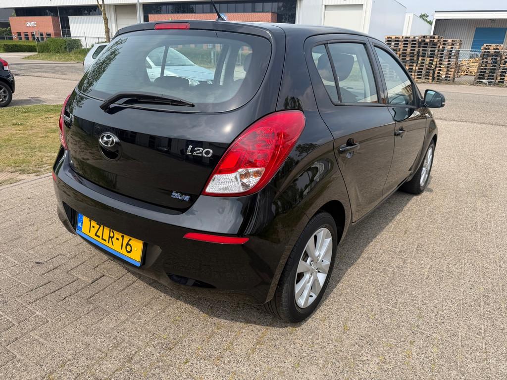 Hyundai I20 1.2i i-Deal, Auto's, Hyundai, Euro 5, Gebruikt, 31 €/maand, 4 cilinders