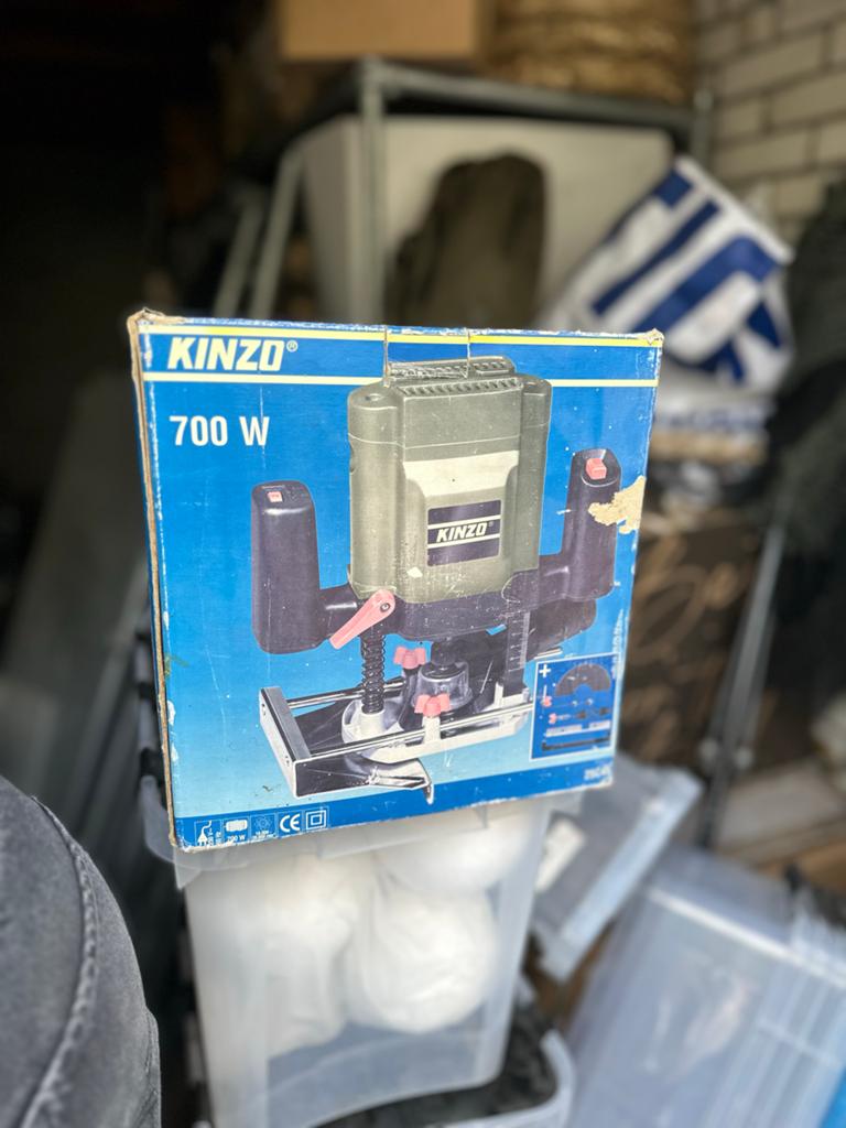 Kinzo Bovenfrees 700W, Ophalen of Verzenden, Gebruikt, Elektrisch, Bovenfrees