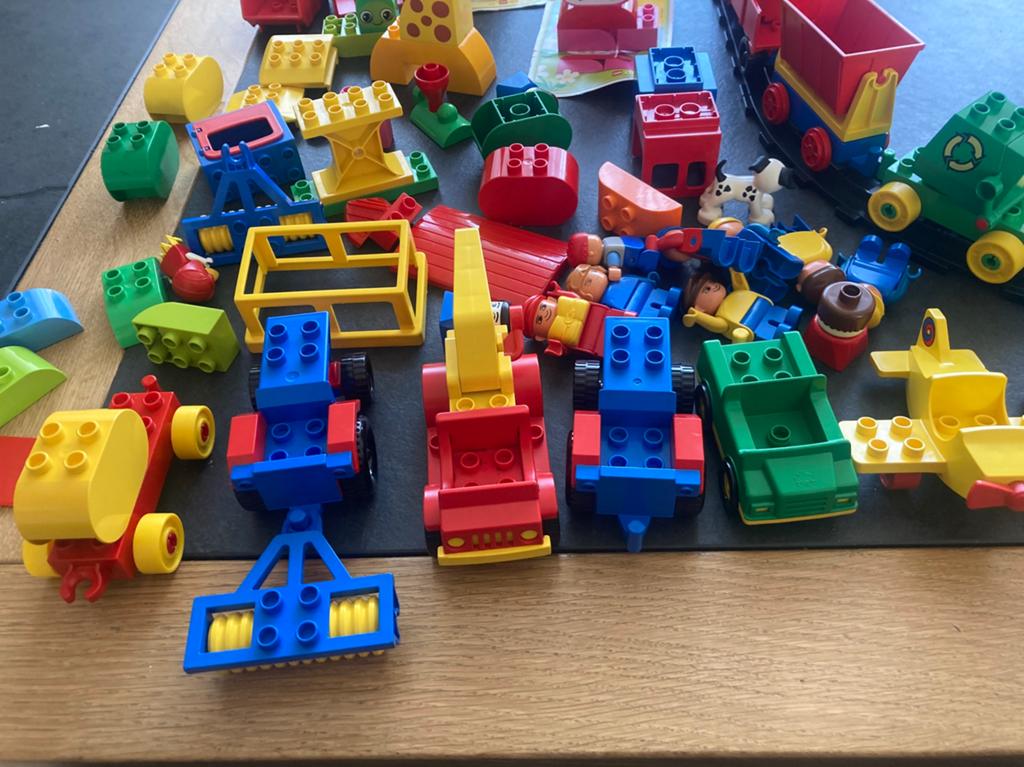 Grote Duplo set met trein, voertuigen en figuren, Kinderen en Baby's, Speelgoed | Duplo en Lego, Inclusief minifiguren, Gebruikt