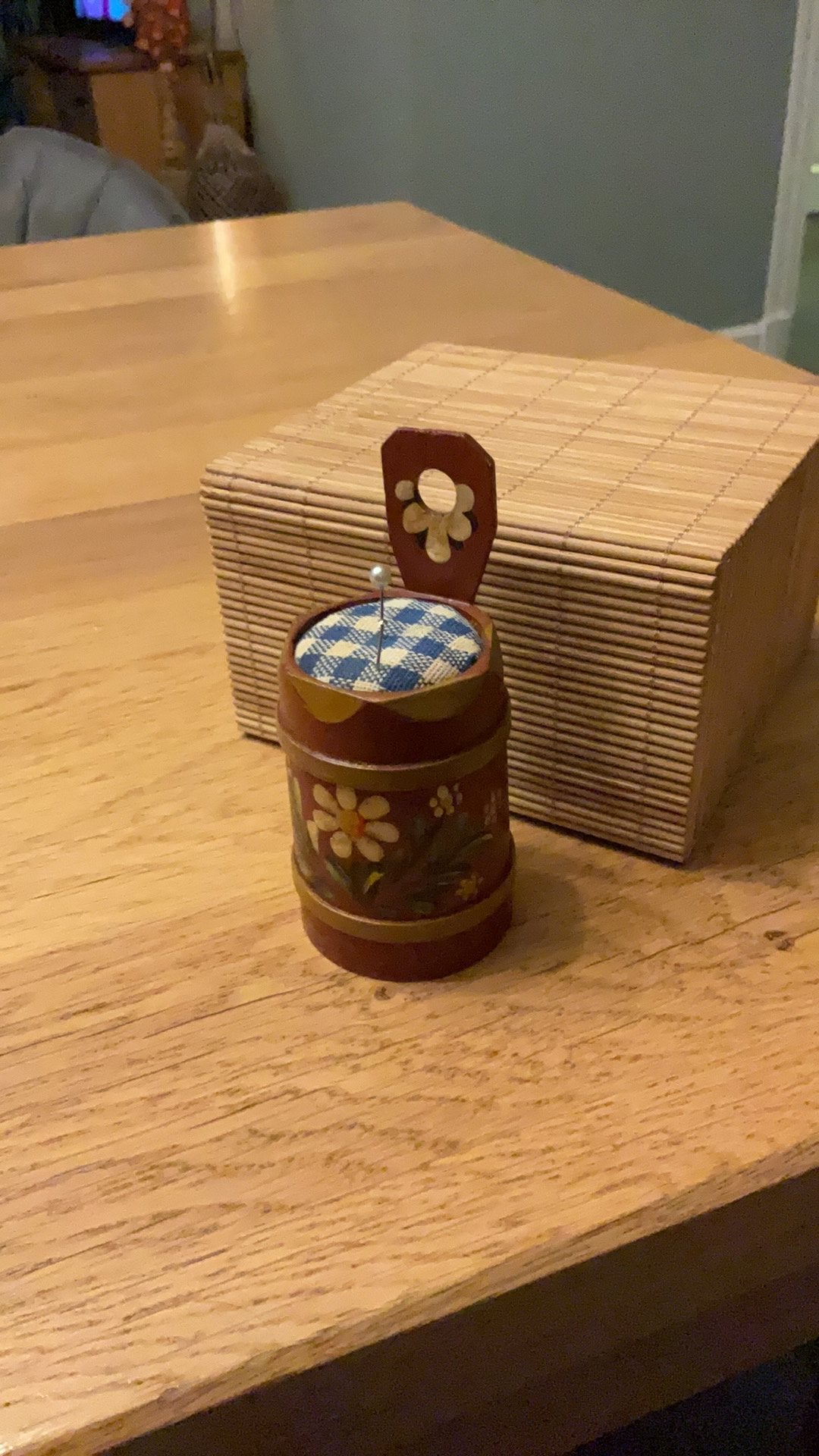Houten speldenkussen Hindelopen, Ophalen of Verzenden, Gebruikt, Overige typen