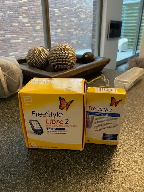 FreeStyle Libre 2 Reader en teststrips (2031), Ophalen of Verzenden