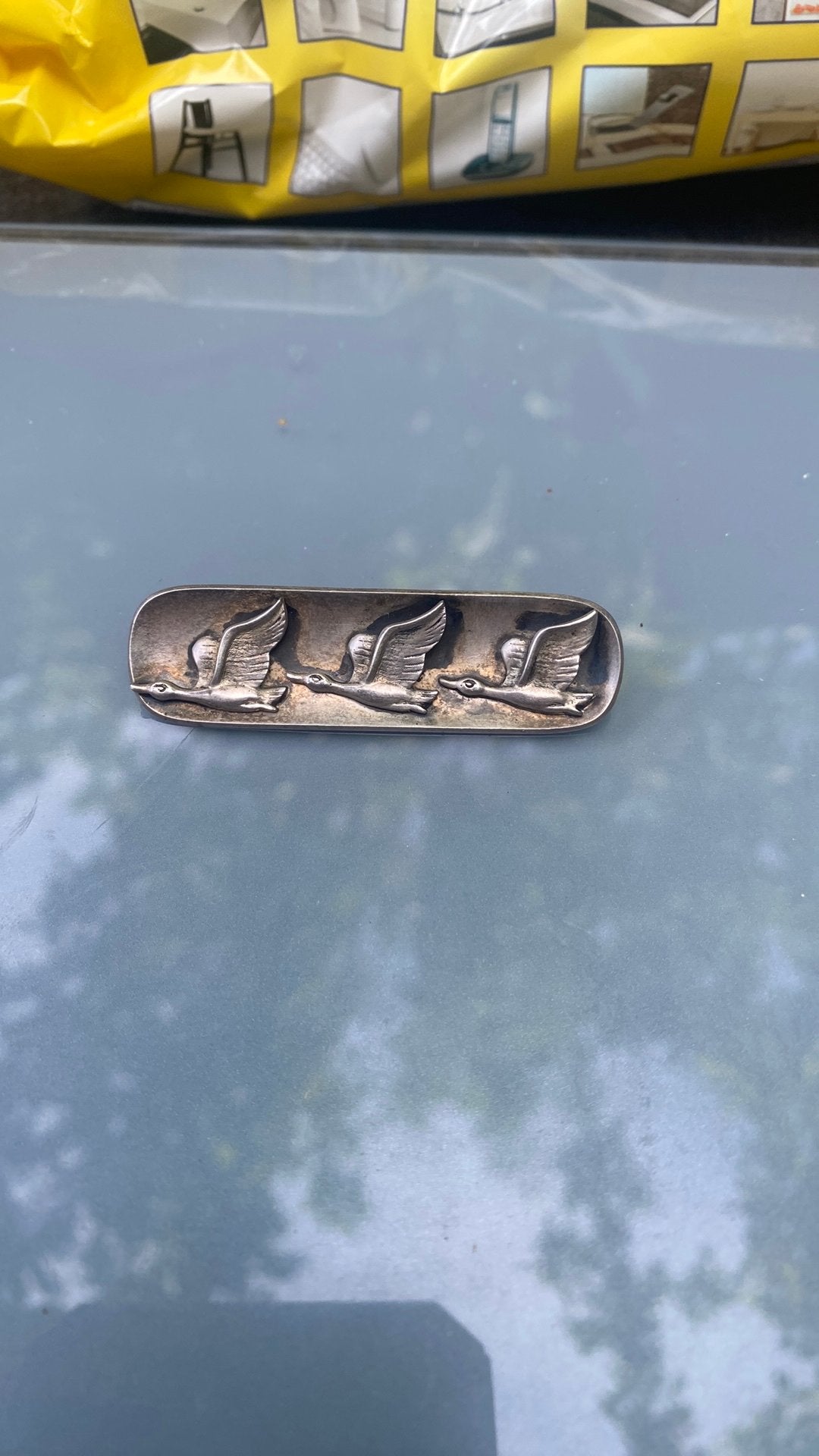 Zilveren broche vliegende eenden, Ophalen of Verzenden, Zo goed als nieuw, Zilver