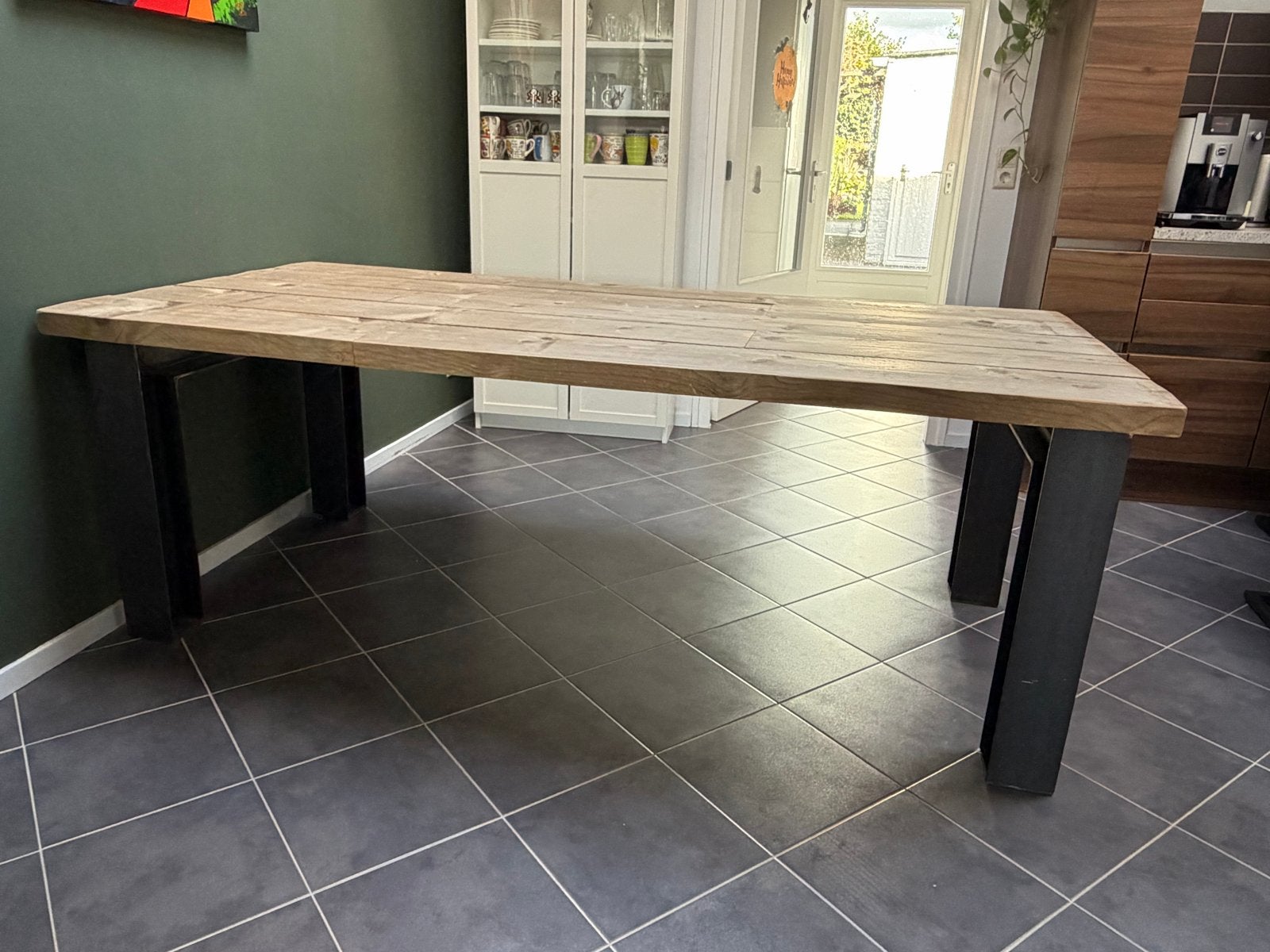 Eettafel met steigerhouten blad en metalen poten, Ophalen, Gebruikt, 100 tot 150 cm, 200 cm of meer