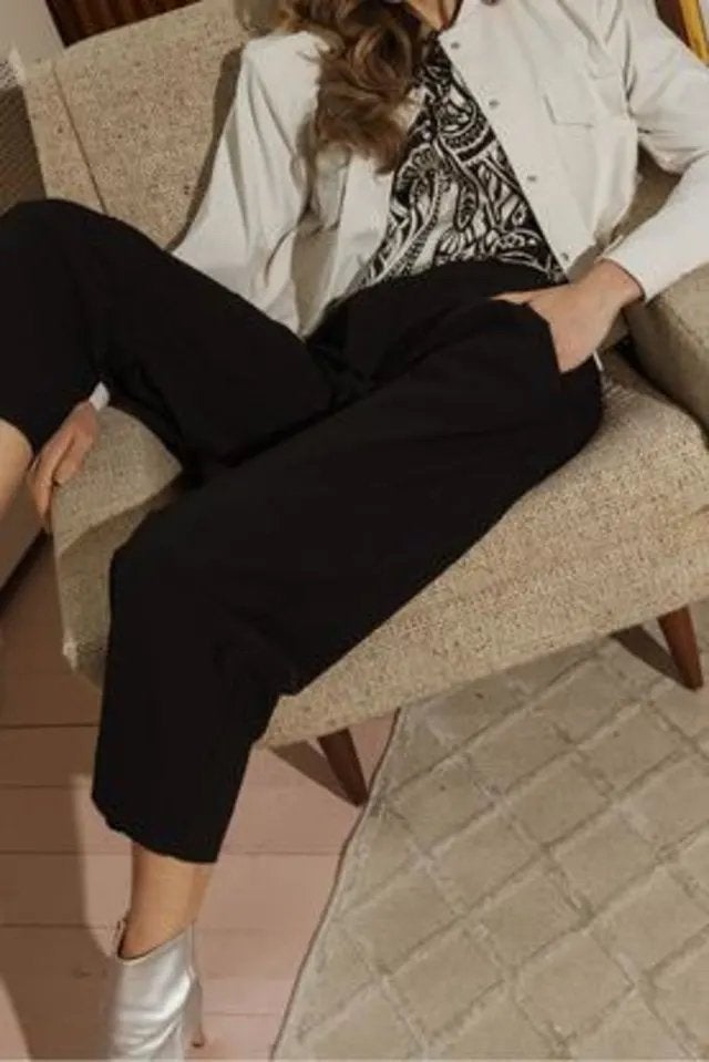 Studio Anneloes zwarte broek Willow carrot travelstof mt S, Kleding | Dames, Zwart, Ophalen of Verzenden, Zo goed als nieuw, Maat 36 (S)