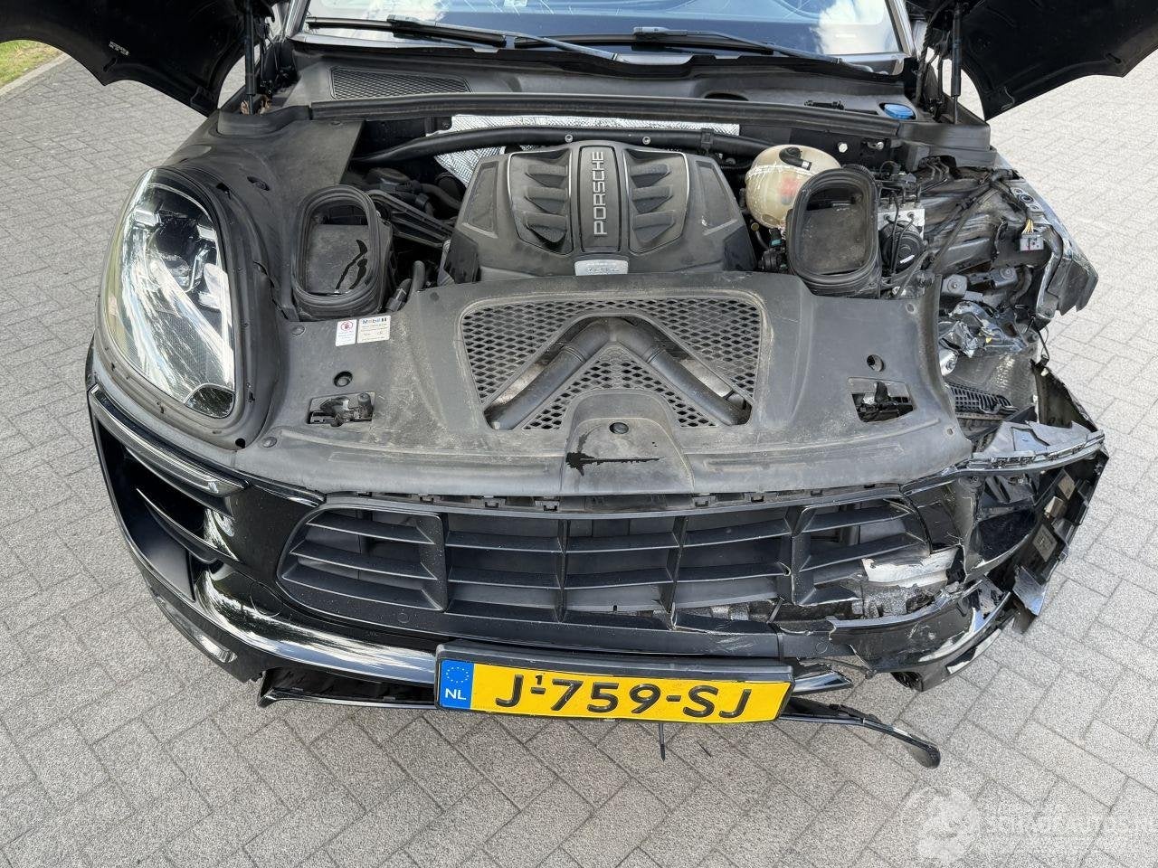 Foto 9 van Porsche Macan 3.0 GTS AWD / Panorama / Leer (bj 2017)