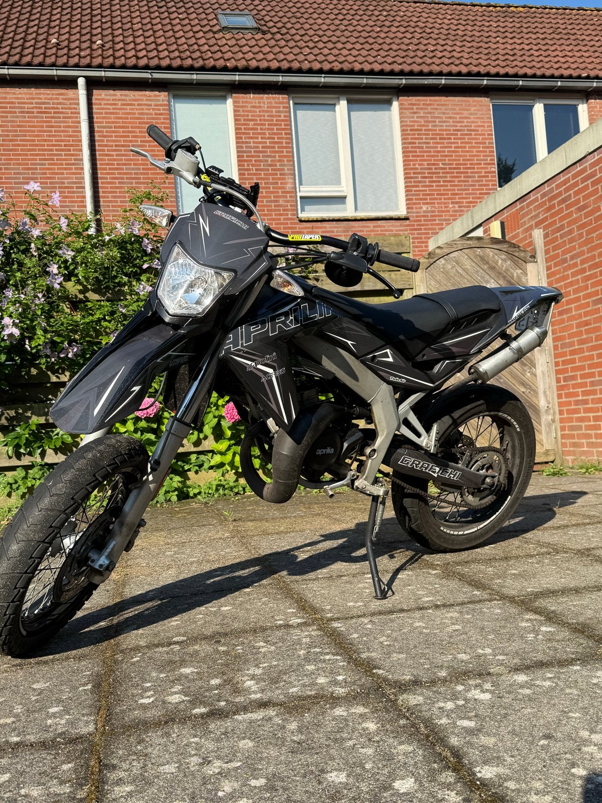Aprilia SX50 2011 | 50cc 2-Takt | Custom Stickerset, Fietsen en Brommers, Brommers | Overige merken, Ophalen, Gebruikt, Maximaal 45 km/u