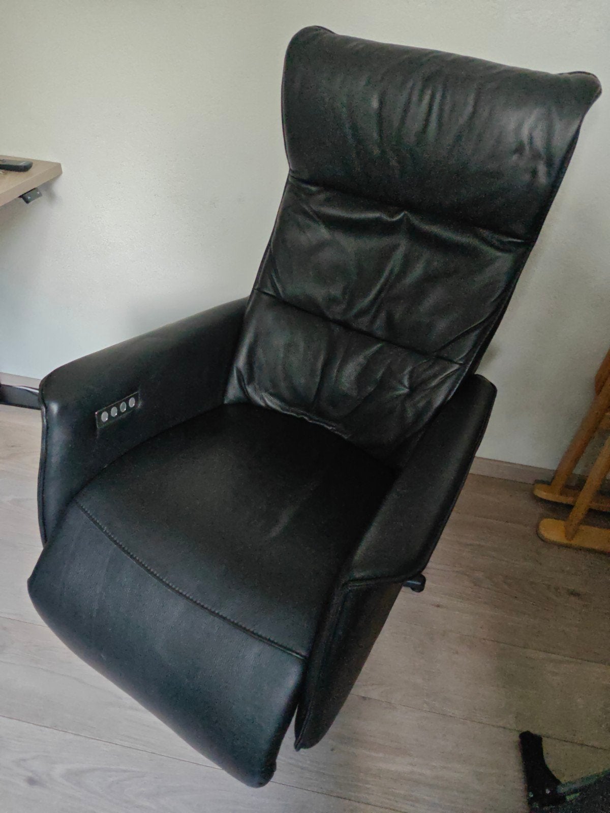 Luxe Zwarte Leren Relaxfauteuil met Elektrische Verstelling, Ophalen, Modern, Comfortabel, Zwart, Leer
