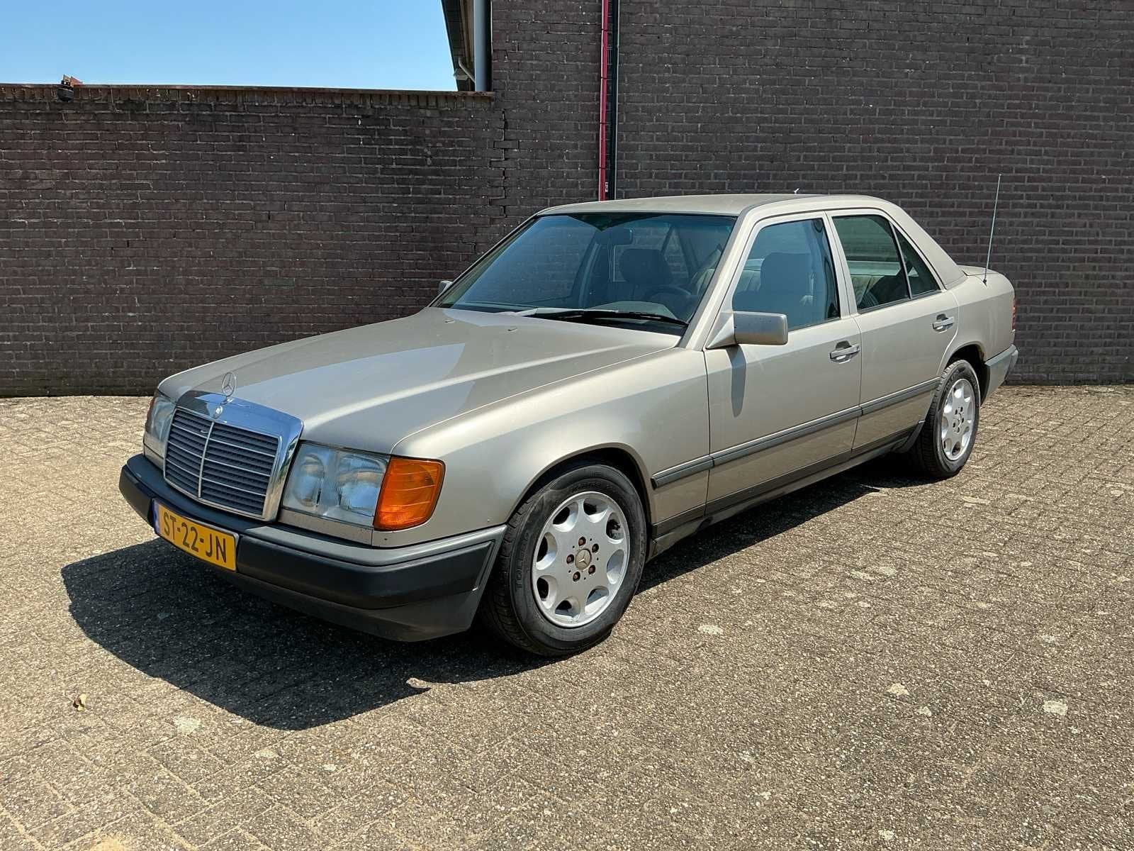 1986 Mercedes-Benz 200-500 (W124) 300 E Personenauto Origine, Auto's, Mercedes-Benz, Gebruikt, Bedrijf, Sedan, 200-Serie