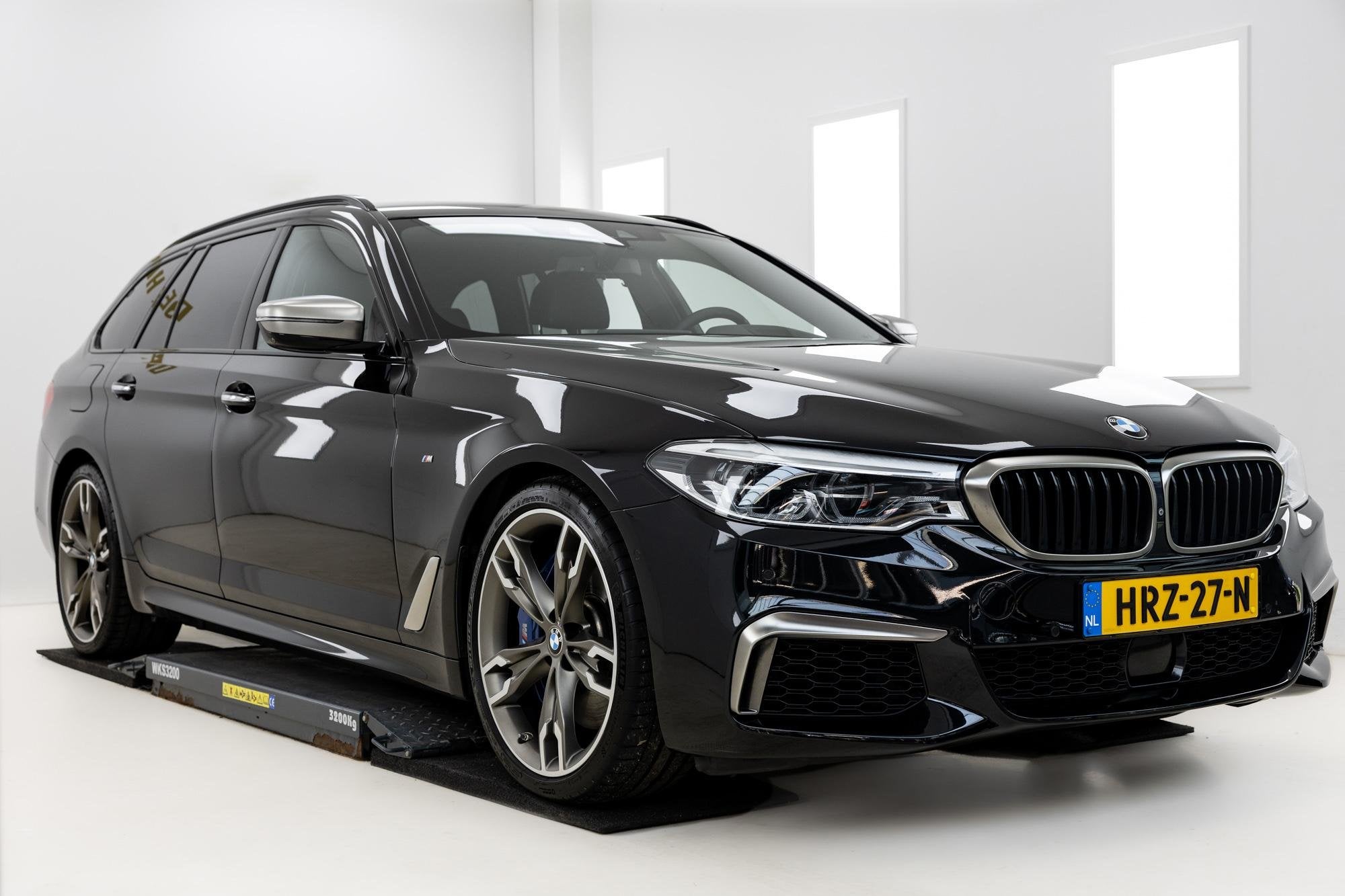 BMW 5-serie Touring M550d xDrive Standkachel, 360, Head-Up,, Auto's, Automaat, 15 km/l, Gebruikt, Euro 6