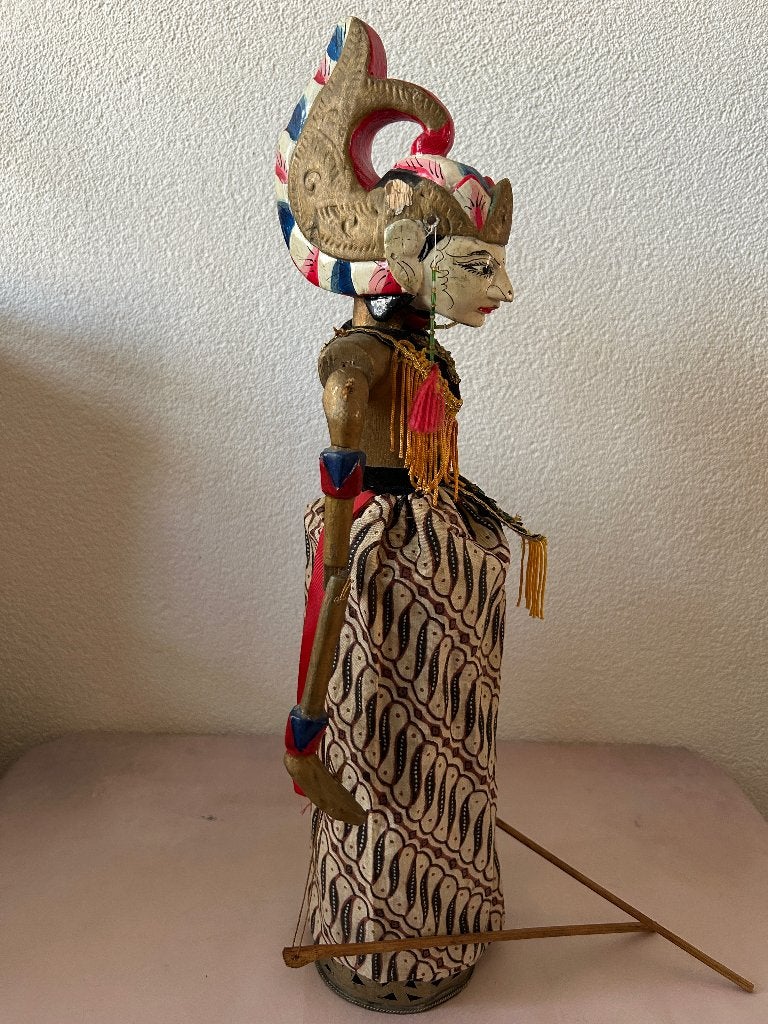 Indonesische Wayang Golek pop houten stokpop 48cm, Hout, Ophalen of Verzenden, Geschilderd, 48 cm