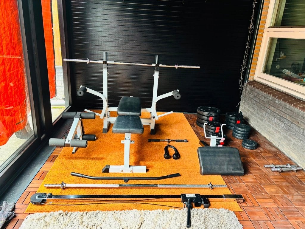 Complete Home Gym Set –Halterbank + Gewichten + Kabelstation, Ophalen, Benen, Gebruikt, Overige typen