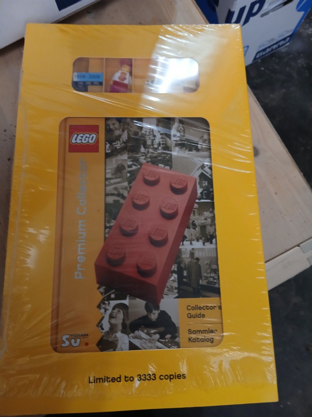 Lego 50 Jaar Jubileum Collector's Guide, Ophalen of Verzenden