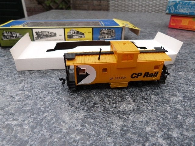caboose AHM CP Rail met doos, Hobby en Vrije tijd, Overige merken, Gelijkstroom, Wagon, Ophalen of Verzenden