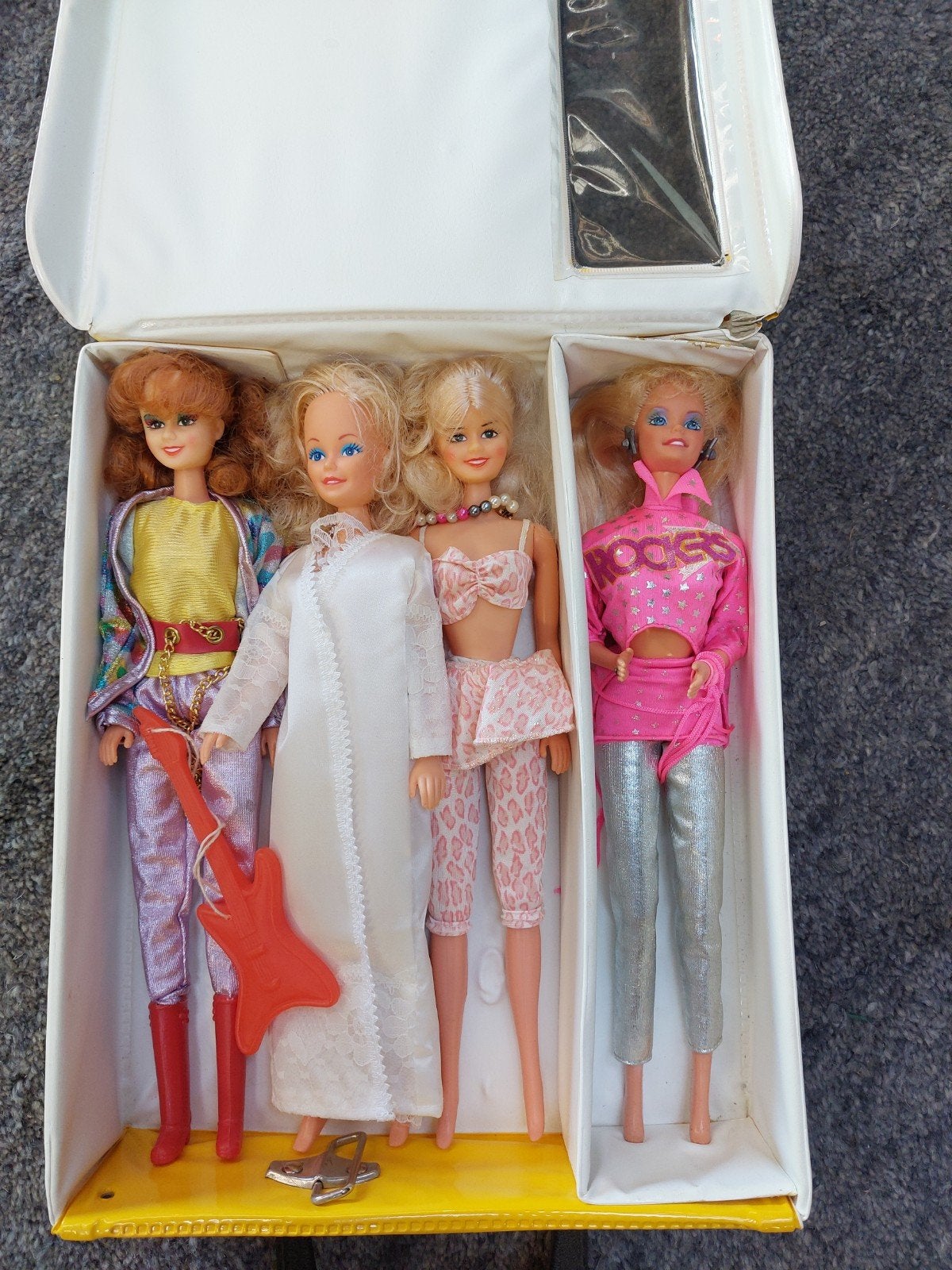 4 Vintage Barbie poppen in originele opbergkoffer, ., Ophalen of Verzenden, Zo goed als nieuw, .