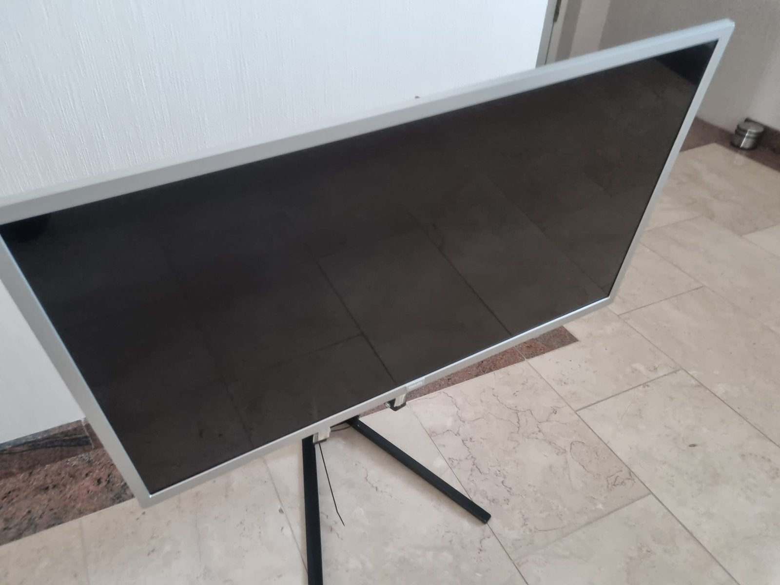 PHILIPS TV 33 INCH, Ophalen, Philips, LED, 50 Hz
