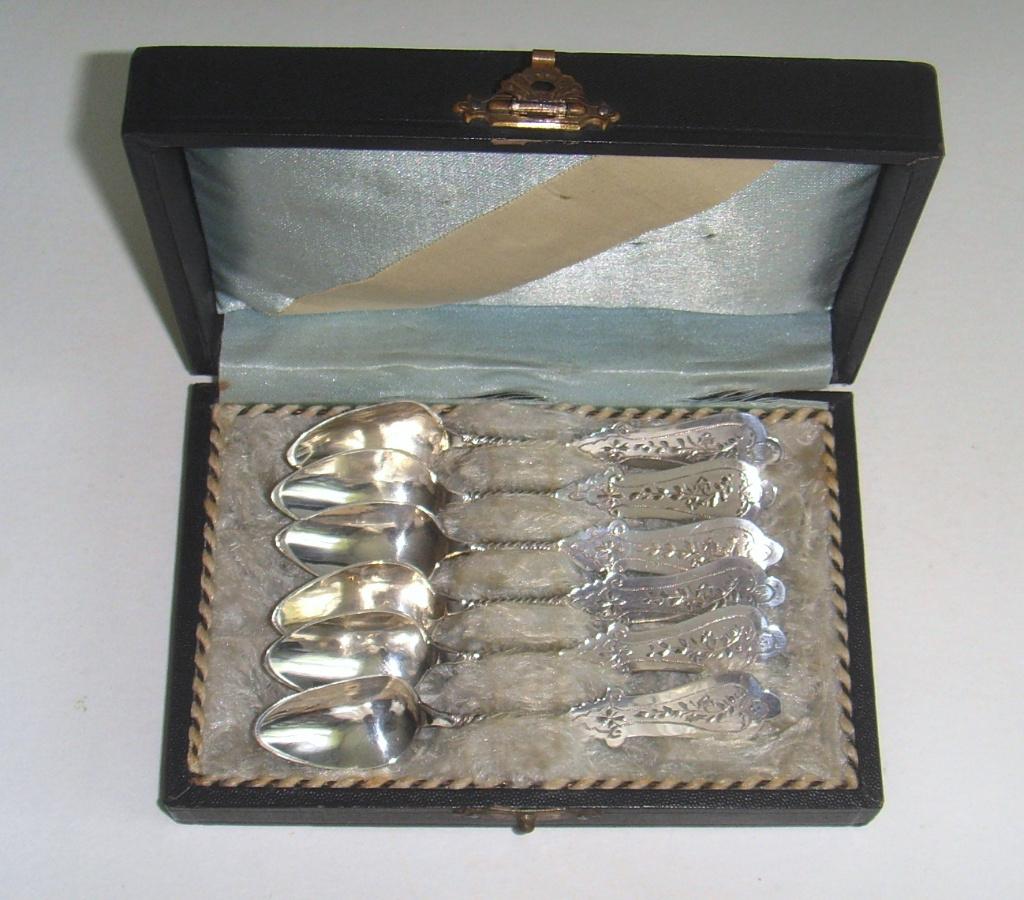 Antiek set zes zilveren mokkalepeltjes in etui ca 1900, Antiek en Kunst, Ophalen of Verzenden, Zilver