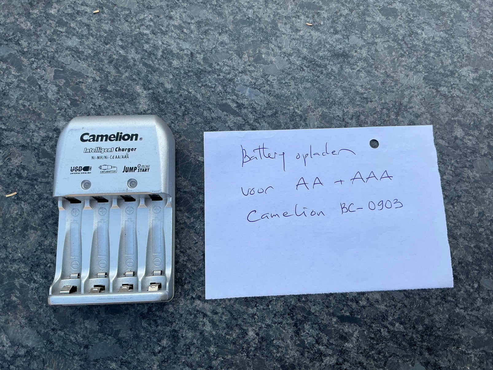 Batterij oplader, Ophalen of Verzenden, Gebruikt