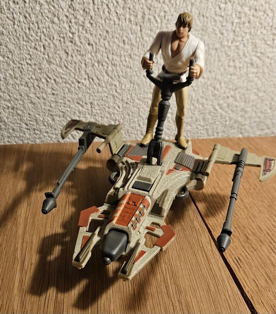 StarWars Deluxe Luke Skywalker Desert Sport Skiff, compleet!, Verzamelen, Star Wars, Ophalen of Verzenden, Zo goed als nieuw, Actiefiguurtje