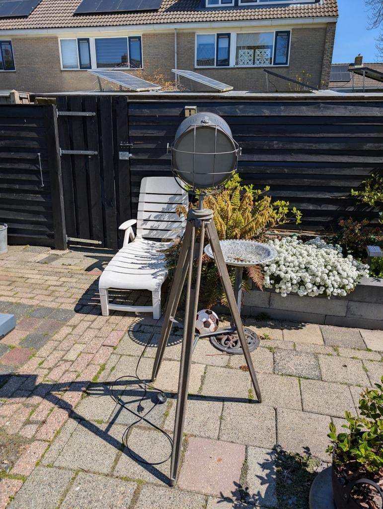 Industriële lamp, Ophalen, Zo goed als nieuw