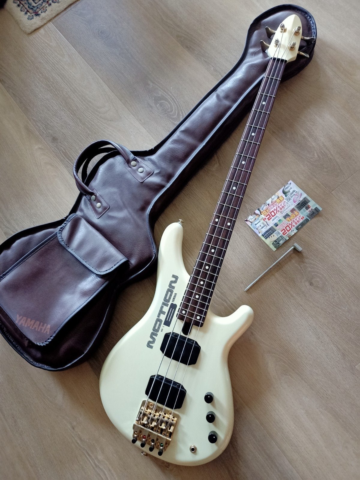yamaha motion ll bas 1986 Japan. originele staat., Muziek en Instrumenten, Snaarinstrumenten | Gitaren | Bas, Ophalen, Zo goed als nieuw