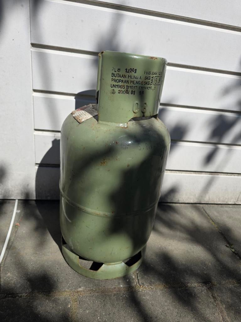 Kleine gasfles met circa 1,25 kg propaan, Ophalen