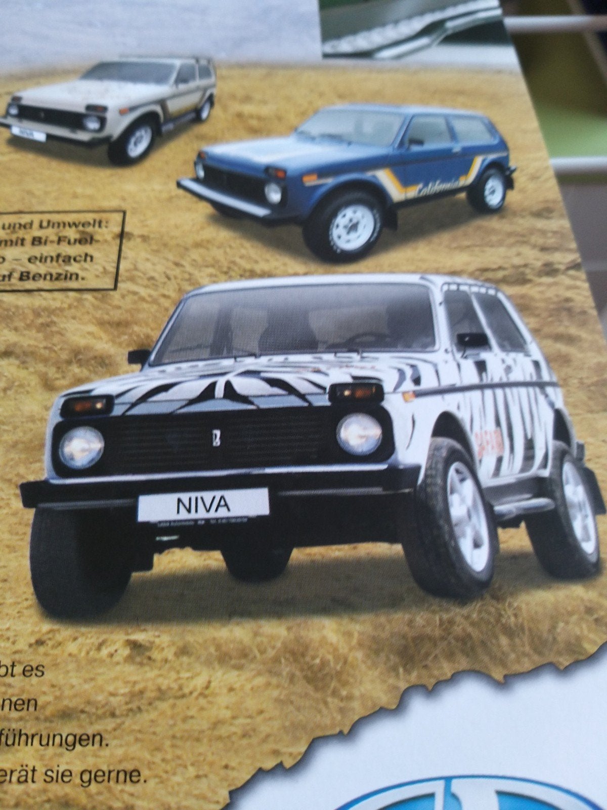 Lada Niva jeep folder met mooie foto's izgst, Ophalen of Verzenden, Zo goed als nieuw, Overige merken
