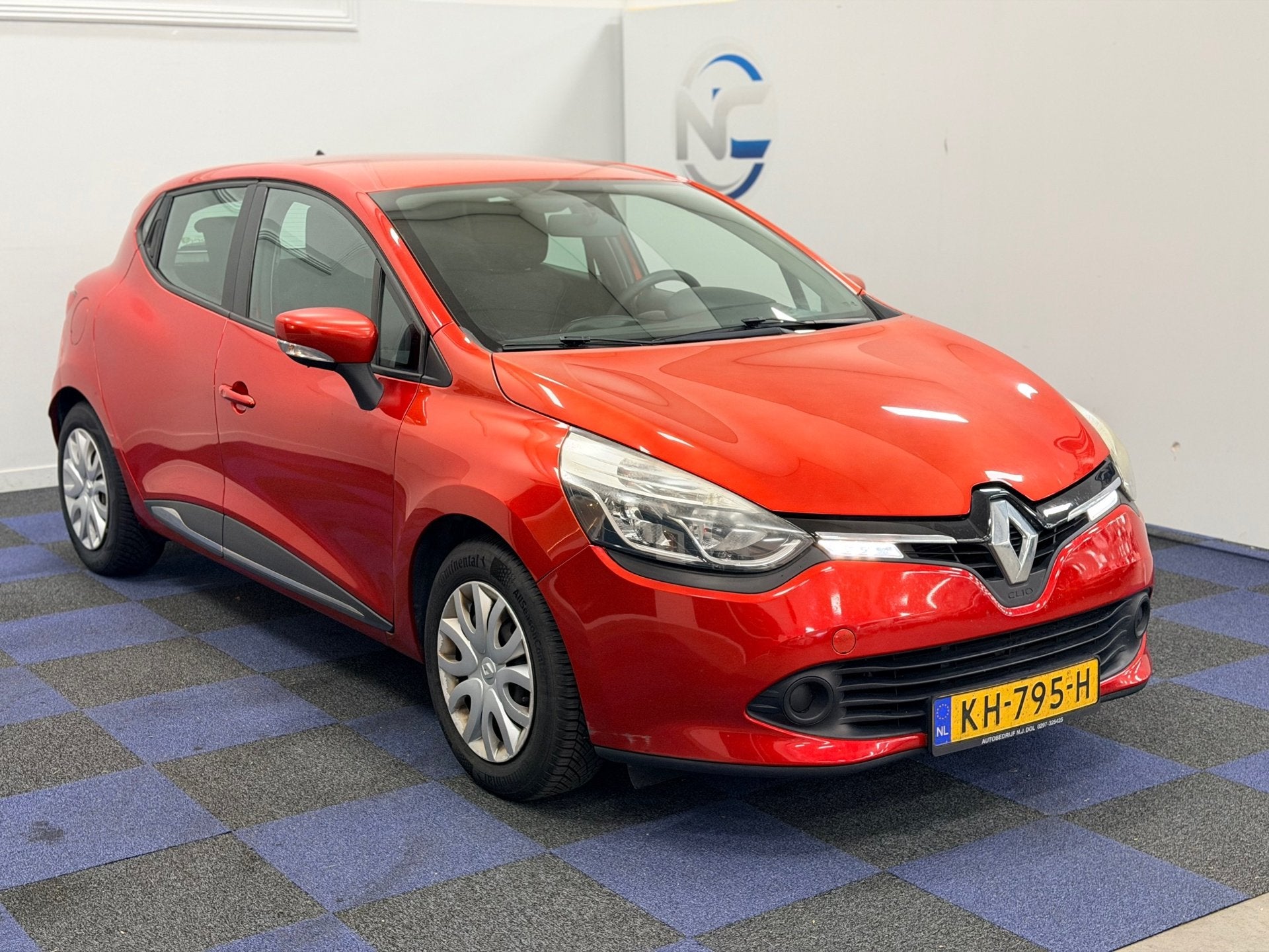 Renault Clio 1.2 Night & Day / NAVI-MULTIEMEDIA / NAP RIJDT, Voorwielaandrijving, Gebruikt, 49 €/maand, Handgeschakeld