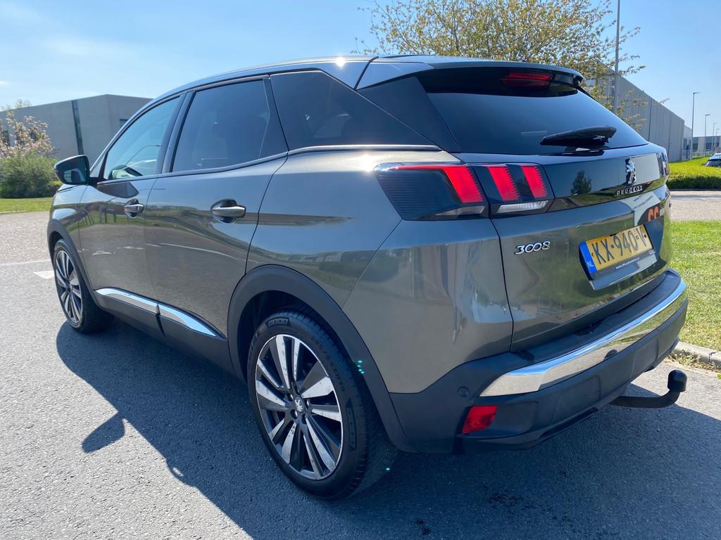 Peugeot 3008 2017 * 1.2 PureTech Blue Lease Premium * EXPORT, Auto's, Gebruikt, Euro 6, 1199 cc, Leder en Stof