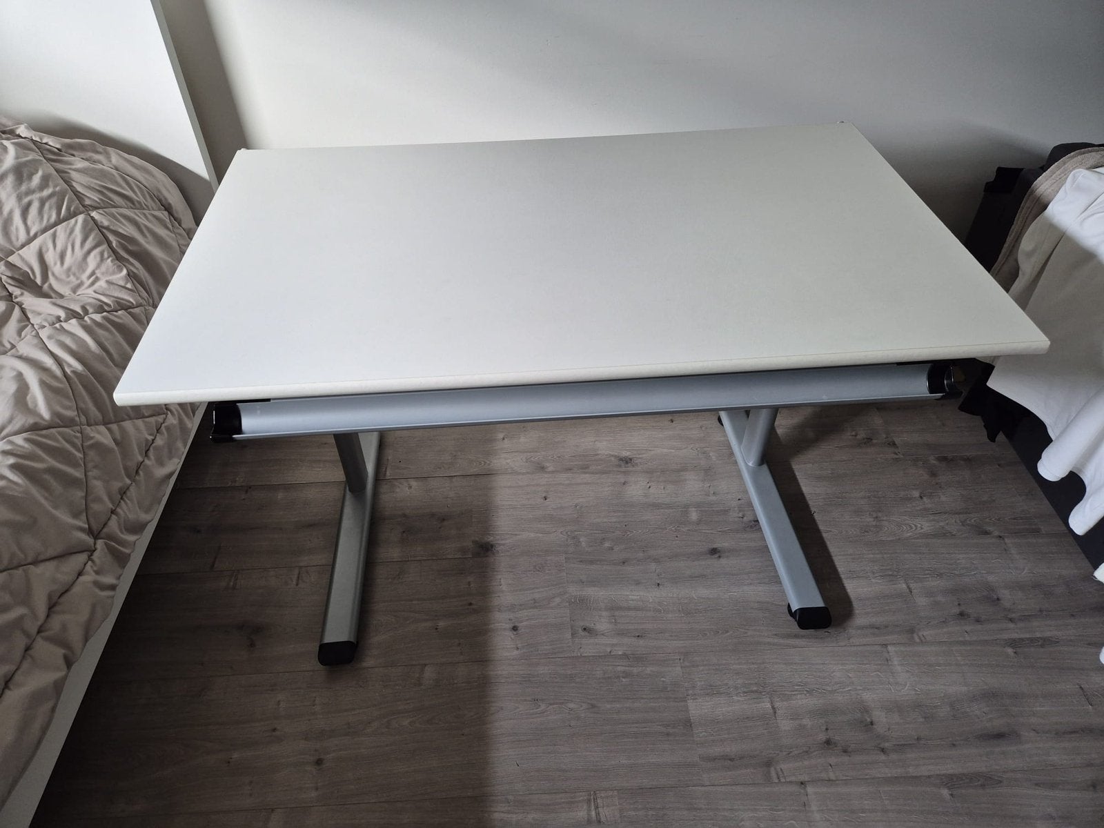 Buro voor scholier (verstelbaar), wit, verstelbaar, Paidi, Ophalen, Gebruikt, 120 cm, Metaal