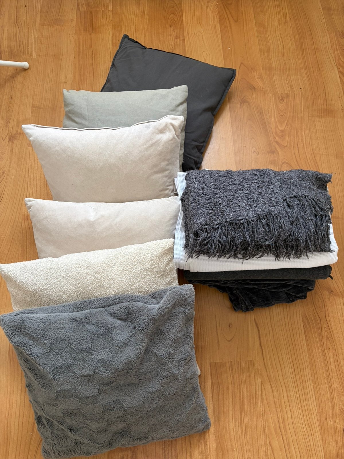 Pillows and blankets, Ophalen, Zo goed als nieuw, Vierkant