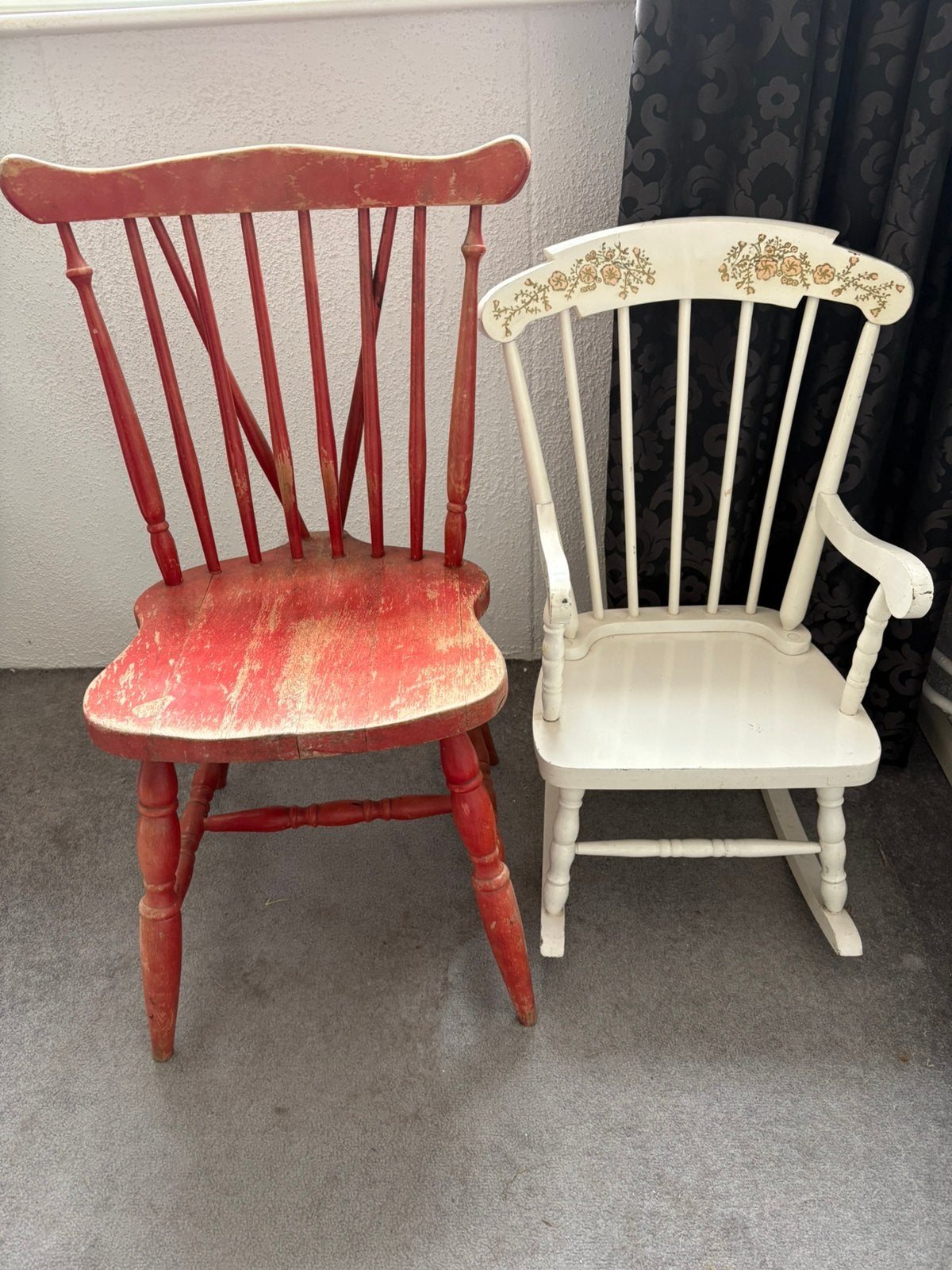 Twee leuke spijlen stoelen, Ophalen