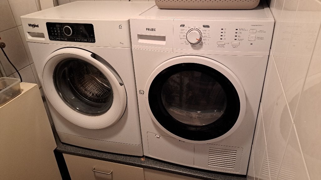 Frizec droger en Whirlpool wasmachine, Witgoed en Apparatuur, Ophalen, 6 tot 8 kg, Minder dan 85 cm, Anti-kreukfase
