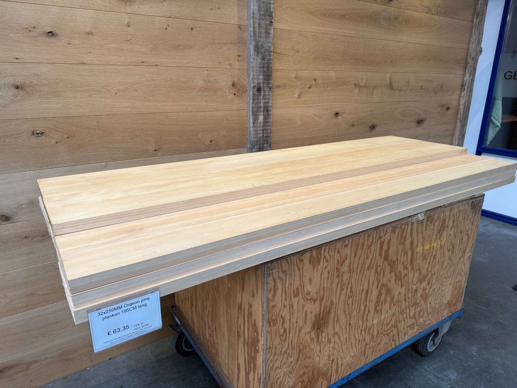 Gebruikt fijnhout orgeon pine planken 32x250MM 300CM, Gebruikt, 25 tot 50 mm, Ophalen of Verzenden, Plank